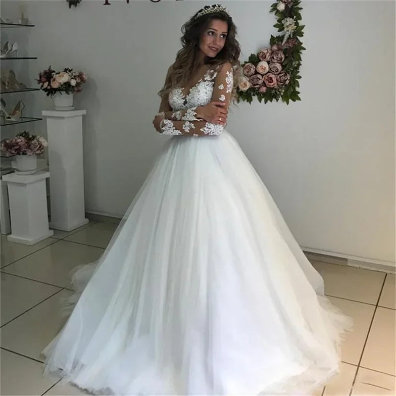 2023 Illusion Scoop Long Sleeve Wedding Dresses Lace Appliques Sheer Back White/ Ivory Tulle Wedding Dress Lace Wedding Gowns-payinti